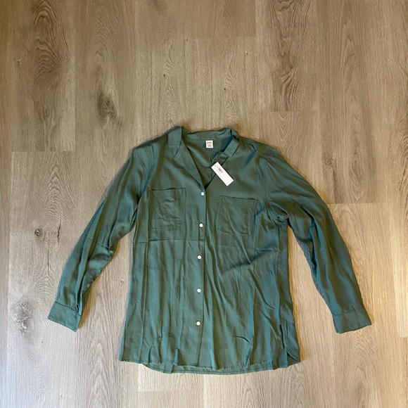 Green Old Navy Button Down Shirt - Picture 2 of 3